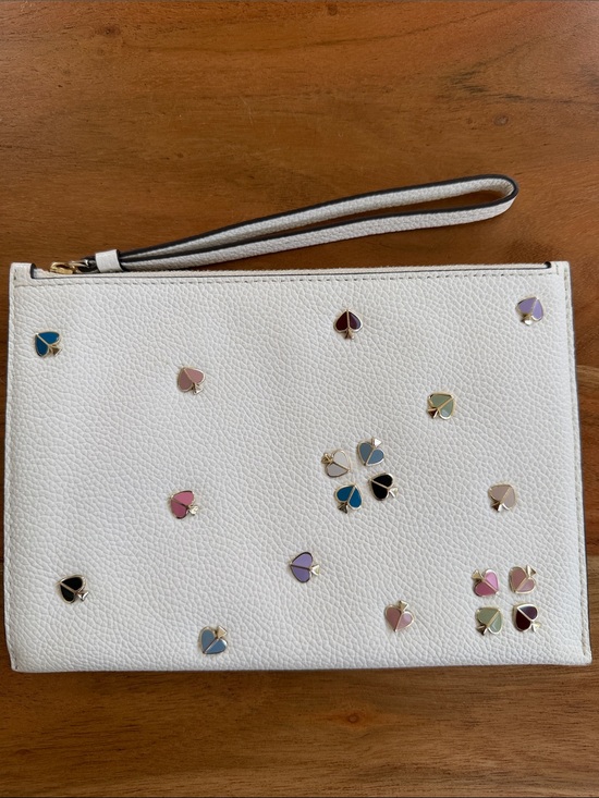 kate spade Handbags - NWOT Kate Spade Margaux Enamel Spade Wristlet